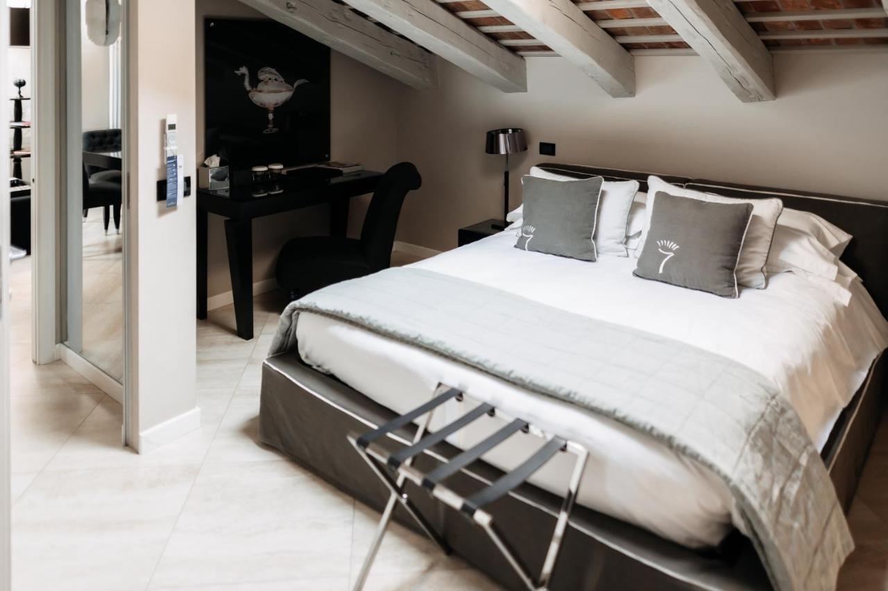 Seven Historical Suites Τεργέστη Εξωτερικό φωτογραφία